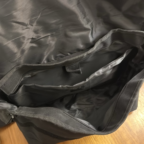 Taylor Swift 1989 World Tour Messenger Bag - Picture 3 of 3